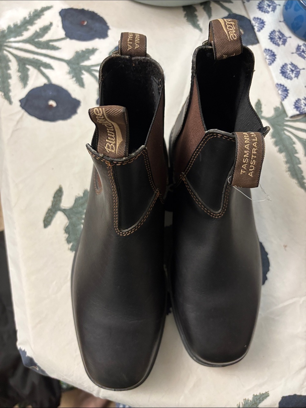 Blundstone women’s Chukka Boot in Dark Brown and Brown Elastic-size 7 uk